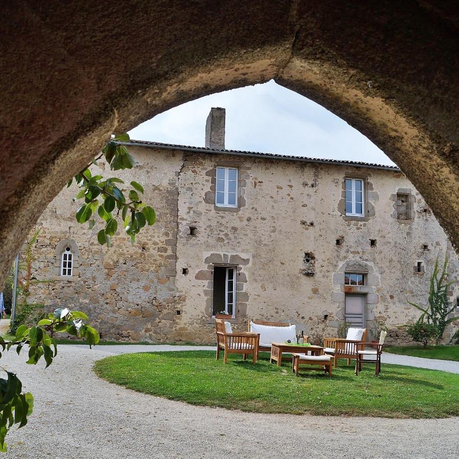 Les Chambres Du Logis Du Chatelier Bressuire Exterior foto