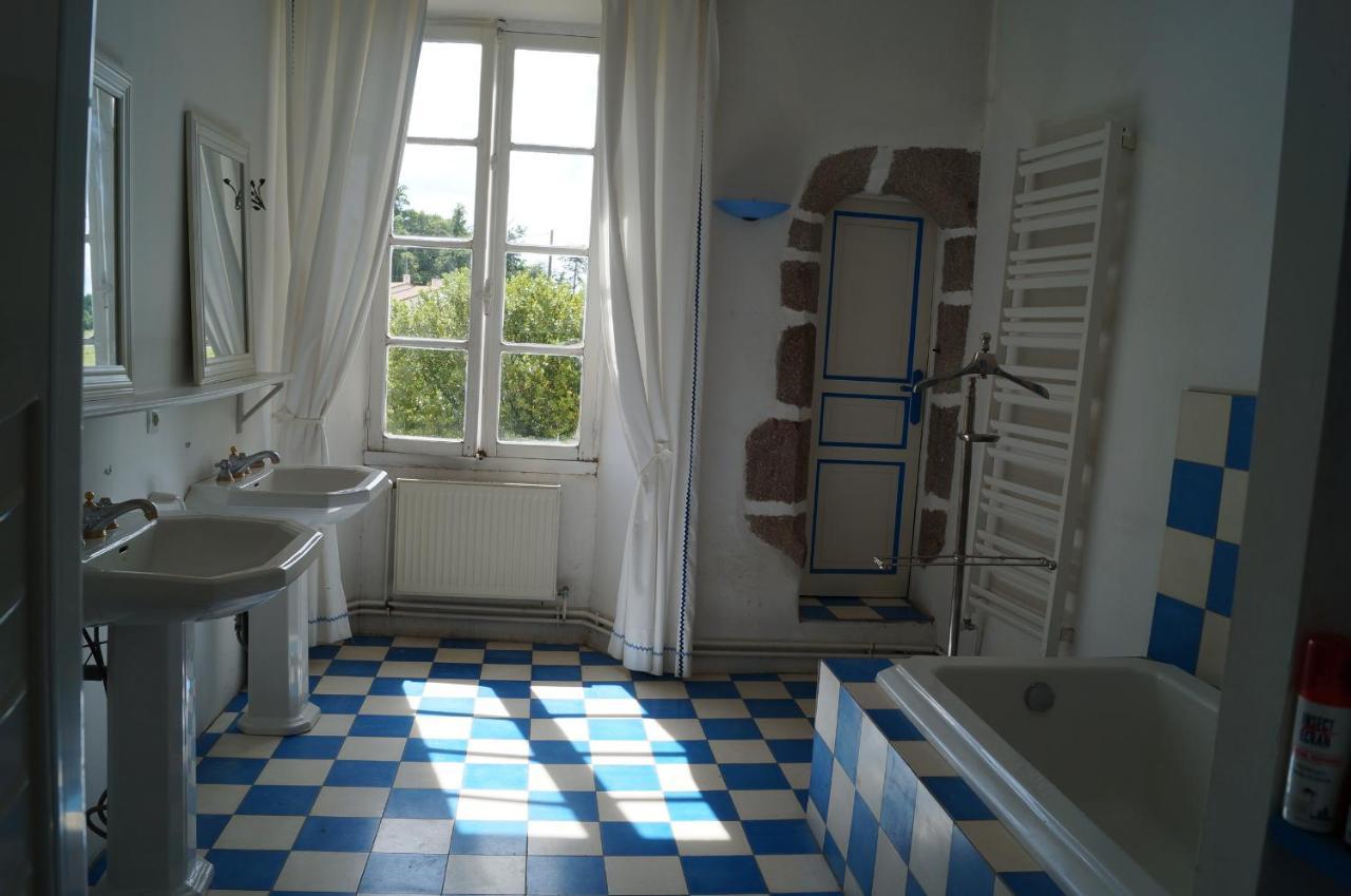 Les Chambres Du Logis Du Chatelier Bressuire Exterior foto
