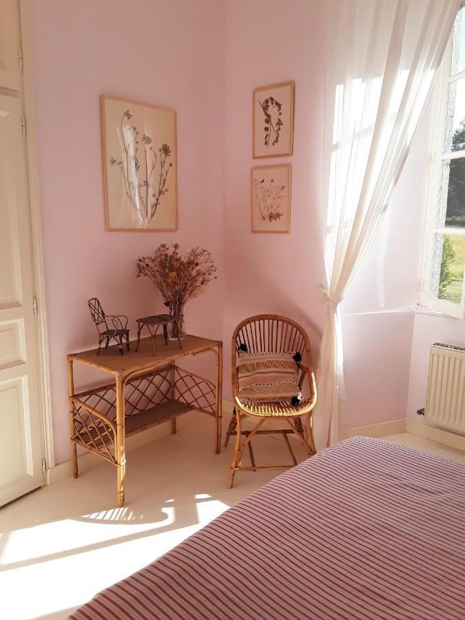 Les Chambres Du Logis Du Chatelier Bressuire Exterior foto